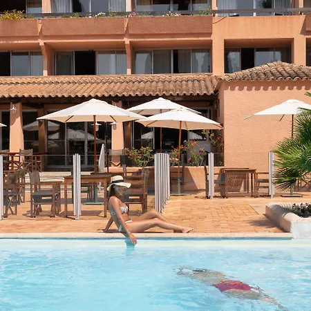 Golf De Valescure & Nuxe