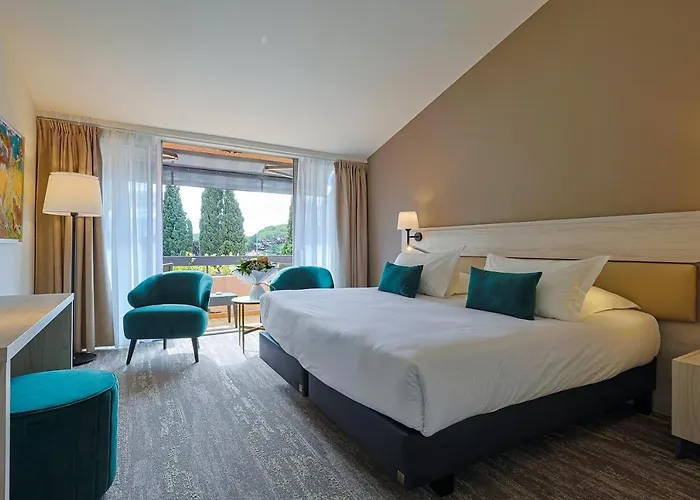 Отель Golf De Valescure & Nuxe 4*