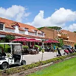 Golf De Valescure & Nuxe ホテル