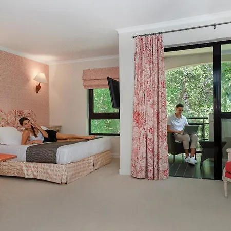 Otel Golf De Valescure & Nuxe