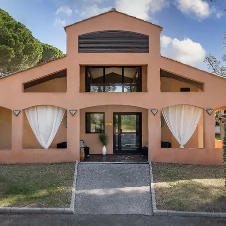 Golf De Valescure & Nuxe 4*