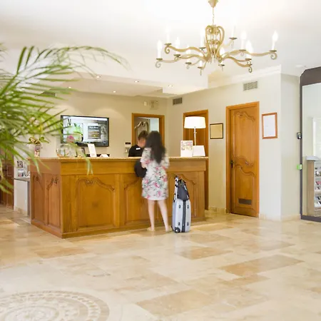 Hotel Golf De Valescure & Nuxe